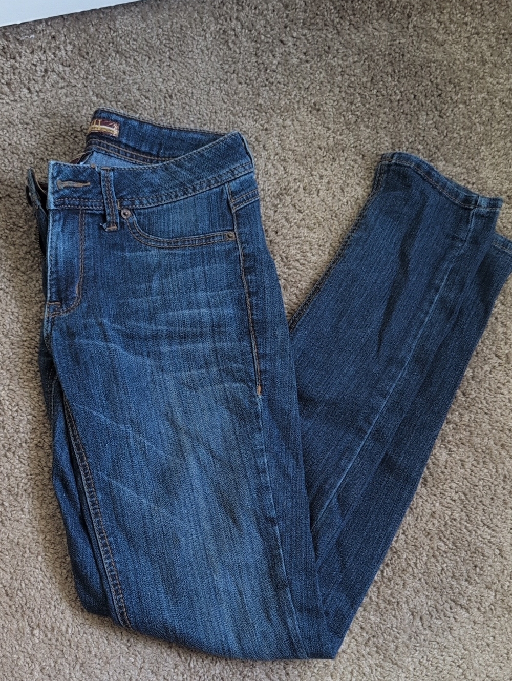 2BW/U Jean Company Classic Straight Leg Blue Jeans